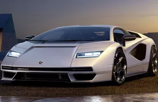 Lamborghini Countach  LPI 800-4!