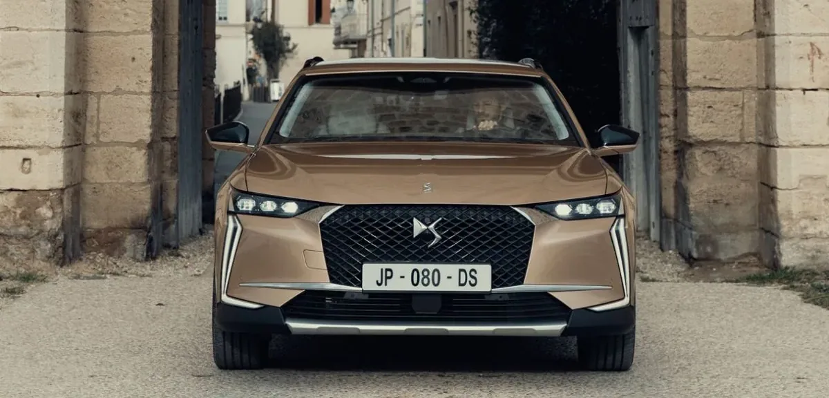 DS 4