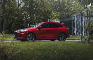 Ford Kuga - najnowsze wcielenie popularnego modelu, teraz dostępne jako hybryda plug-in