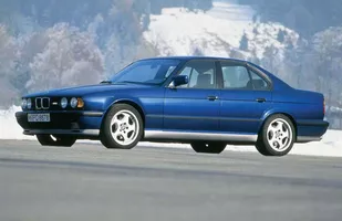 W te auta warto inwestować. Szybko zyskują na wartości!