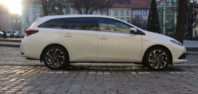 Toyota Auris Sport Hybrid
