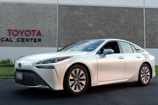 Toyota Mirai z rekordowym zasięgiem