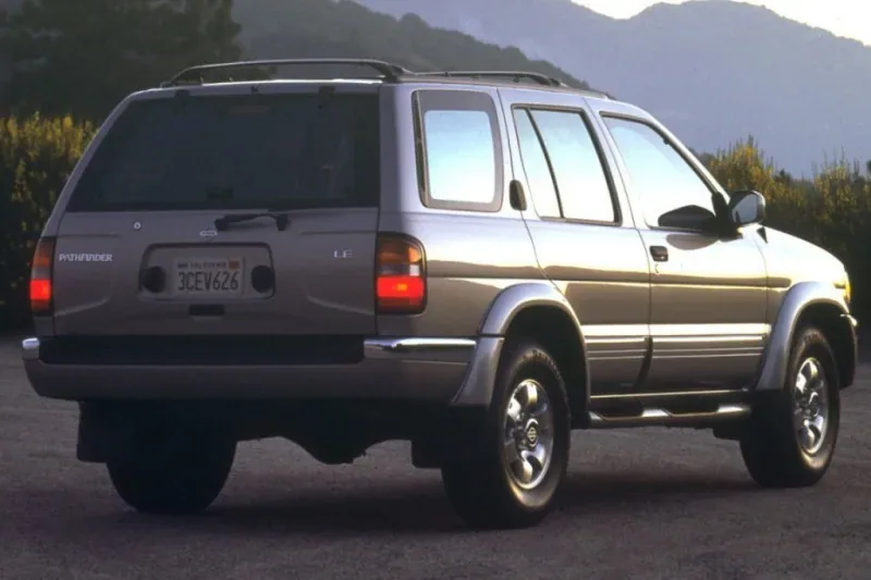 Nissan Pathfinder II
