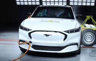 Ford Mach-E, Toyota Yaris Cross i Hyundai IONIC 5 w testach Euro NCAP
