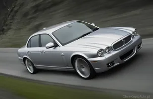 Jaguar XJ - wielki prestiż i koszty — zdjęcie 8