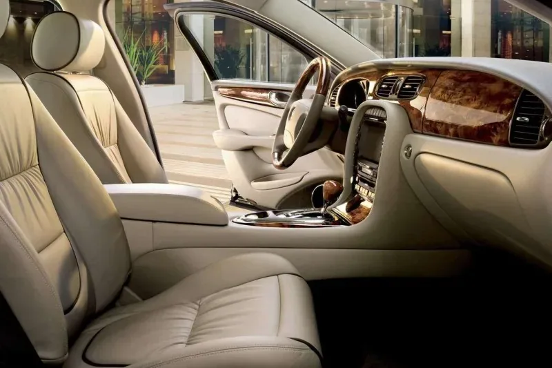 Jaguar XJ X350
