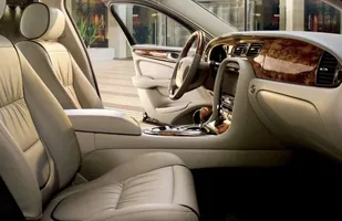 Jaguar XJ - wielki prestiż i koszty — zdjęcie 11