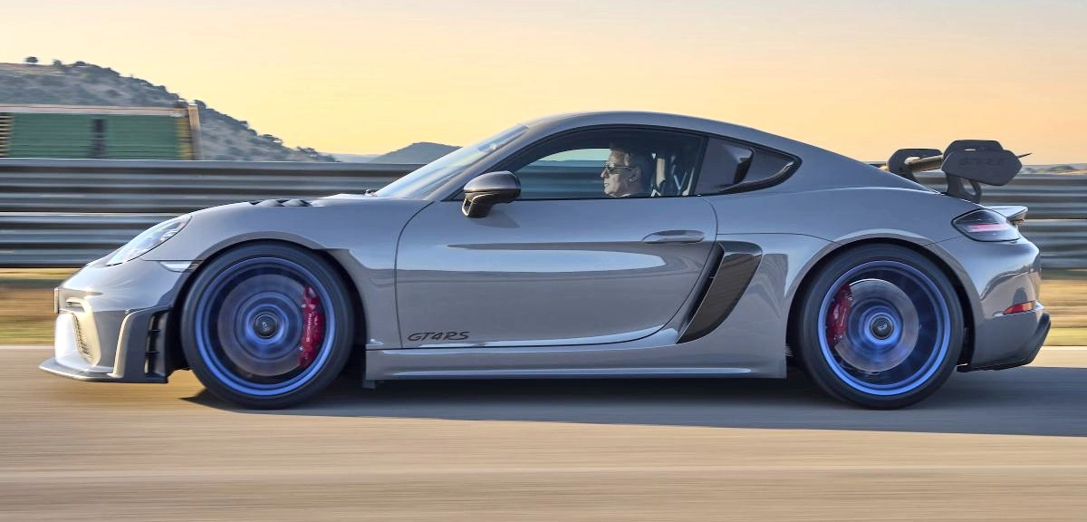 Porsche 718 Cayman GT4 RS