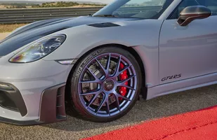 Porsche 718 Cayman GT4 RS. Premiera!