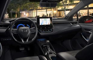 Toyota Corolla - wnętrze po zmianach na rok 2022