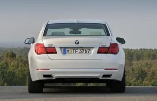 BMW 7 po liftingu — zdjęcie 4