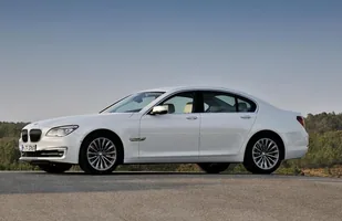 BMW 7 po liftingu — zdjęcie 5