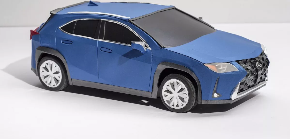 Lexus UX 300e z papieru. Tak się składa, że nawet jeździ