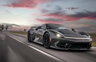 Pininfarina Battista na zdjęciach. Za  kierownicą sam Nick Heidfeld