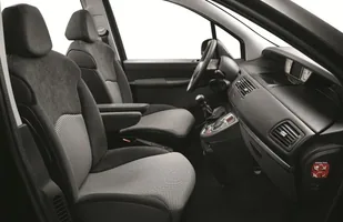 Peugeot 807 i Citroen C8 po "liftingu" — zdjęcie 4