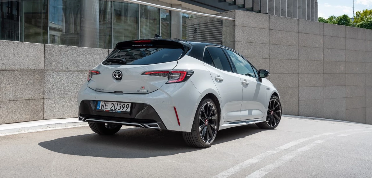 Sprzedaż nowych aut w Polsce w 2021 roku. Toyota rządzi!