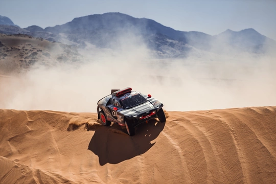 Audi RS Q e-tron na Rajdzie Dakar: udany start w nową erę