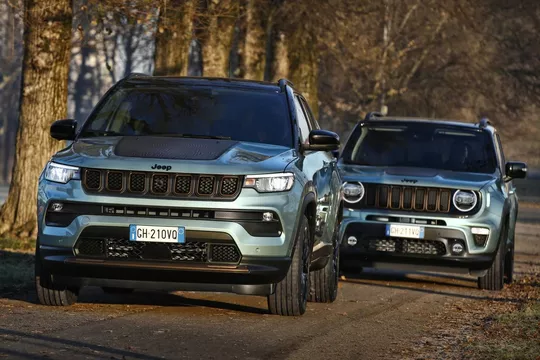 Jeep Renegade i Jeep Compass e-Hybrid