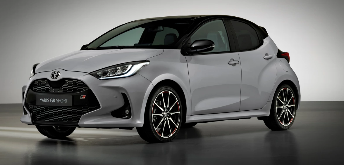 Toyota Yaris GR Sport i Toyota Hilux GR Sport. Jak Toyota stuningowała swoje bestsellery?