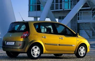 Używane: Renault Scenic II — zdjęcie 7