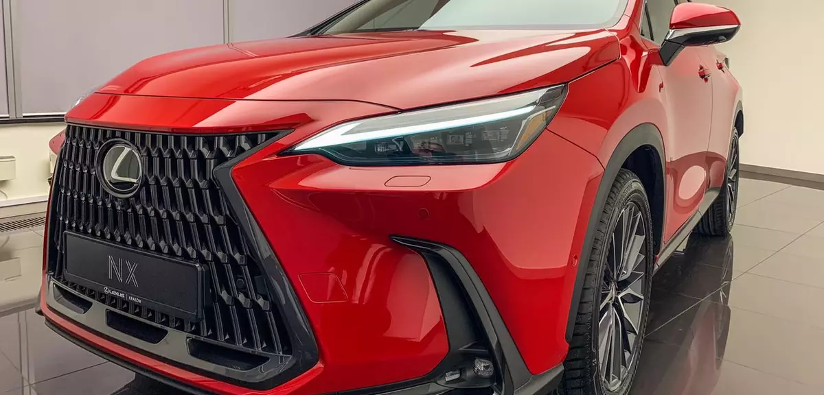 Lexus NX. Nowa technika i nowa strategia