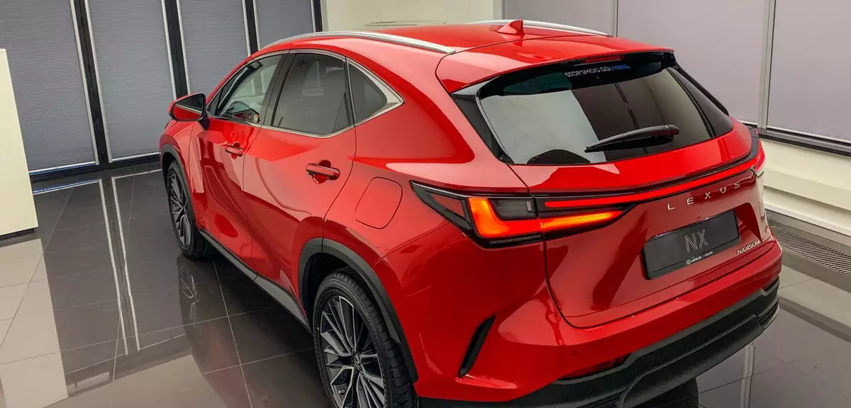 Lexus NX. Nowa technika i nowa strategia