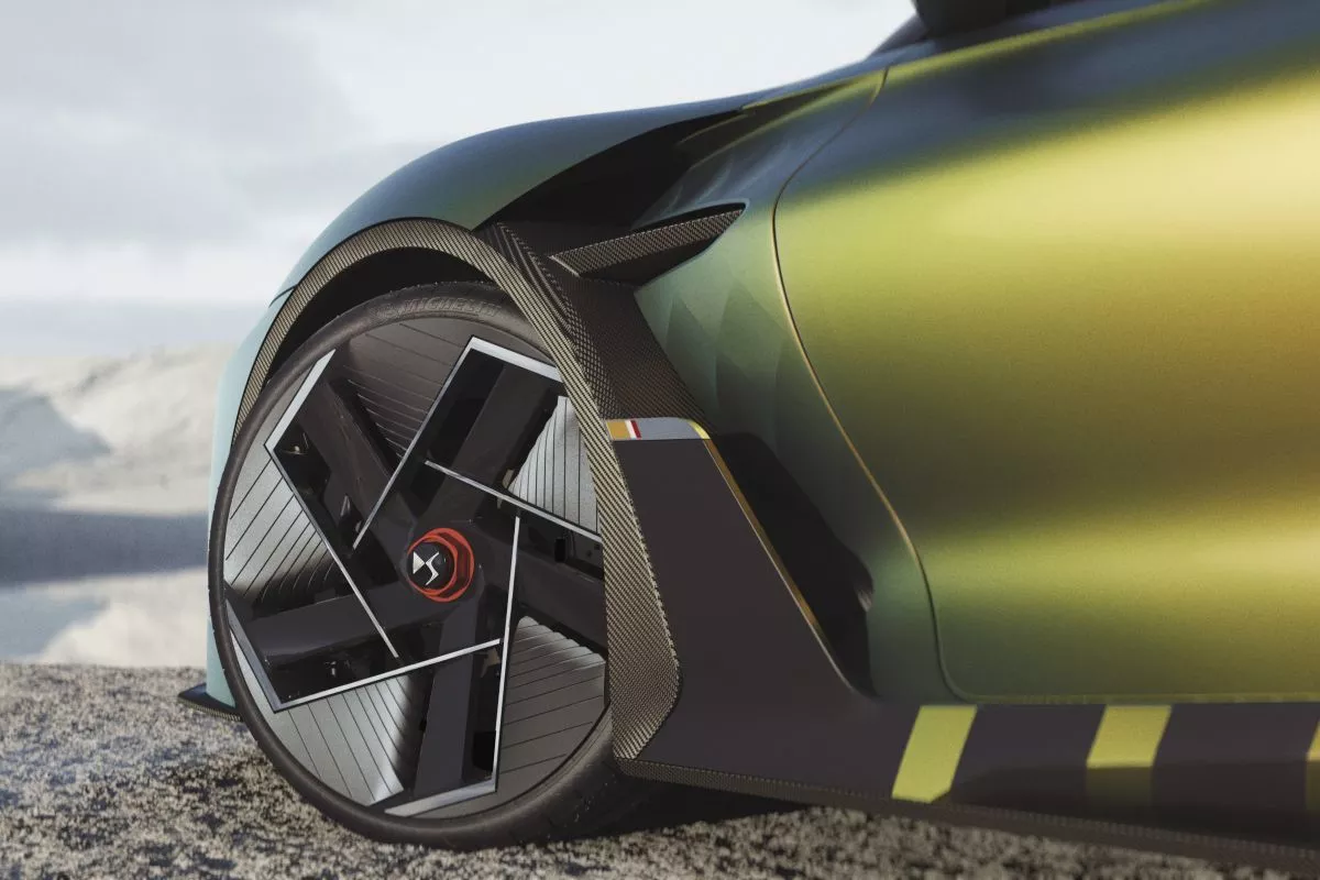 DS E-Tense Performance