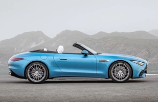 Mercedes-AMG SL 43 z czterocylindrowym silnikiem