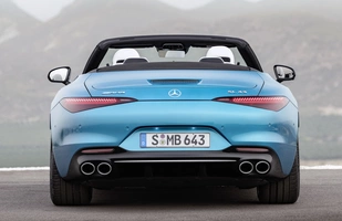 Mercedes-AMG SL 43 z czterocylindrowym silnikiem