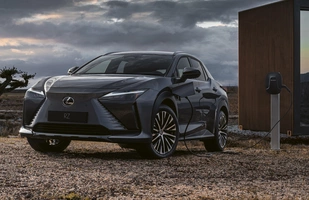 Lexus RZ 450e. Elektryczna nowość