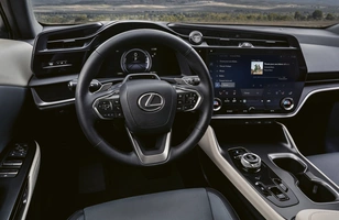 Lexus RZ 450e. Elektryczna nowość