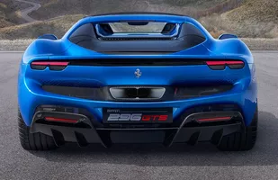 Ferrari 296 GTS. Nowość bez dachu