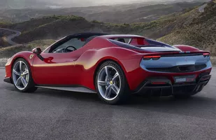 Ferrari 296 GTS. Nowość bez dachu