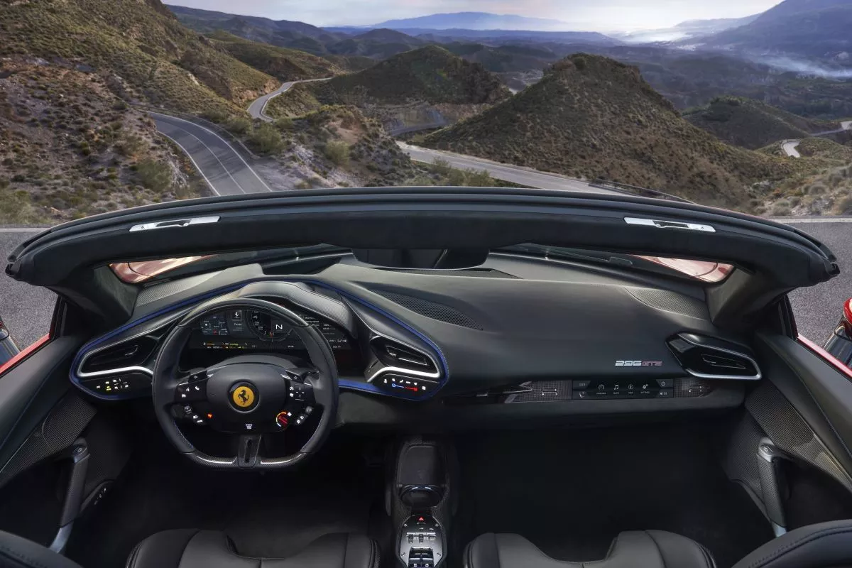Ferrari 296 GTS. Nowość bez dachu