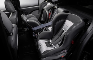 Mercedes klasy T. Klon Renault Kangoo