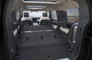 Land Rover Defender 130. Bardzo duża nowość