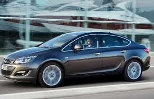 Nowy Opel Astra Sedan. Debiut w Moskwie! — zdjęcie 2