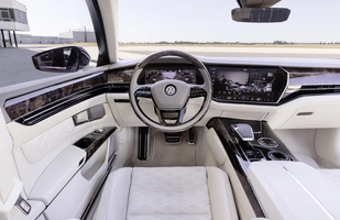 Volkswagen Pheaton ma 20 lat. Taki miał być jego następca