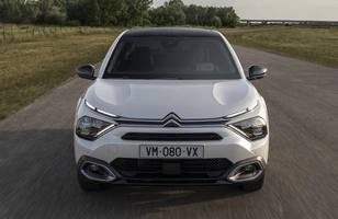 Citroen C4 X. Całkowita nowość