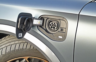 Cupra Formentor e-Hybrid - świetny z samochód z pewnym „ale”