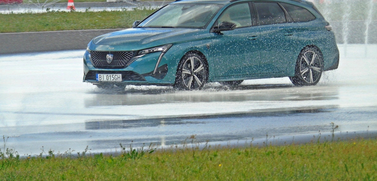 Peugeot 308 SW Hybrid