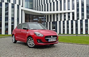 Suzuki Swift Hybrid CVT. Mały i hybrydowy