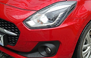 Suzuki Swift Hybrid CVT. Mały i hybrydowy