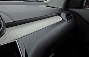 Suzuki Swift Hybrid CVT. Mały i hybrydowy