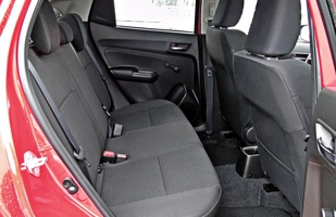 Suzuki Swift Hybrid CVT. Mały i hybrydowy
