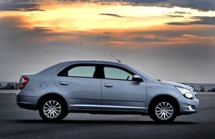 Cobalt. Nowy sedan Chevroleta — zdjęcie 5