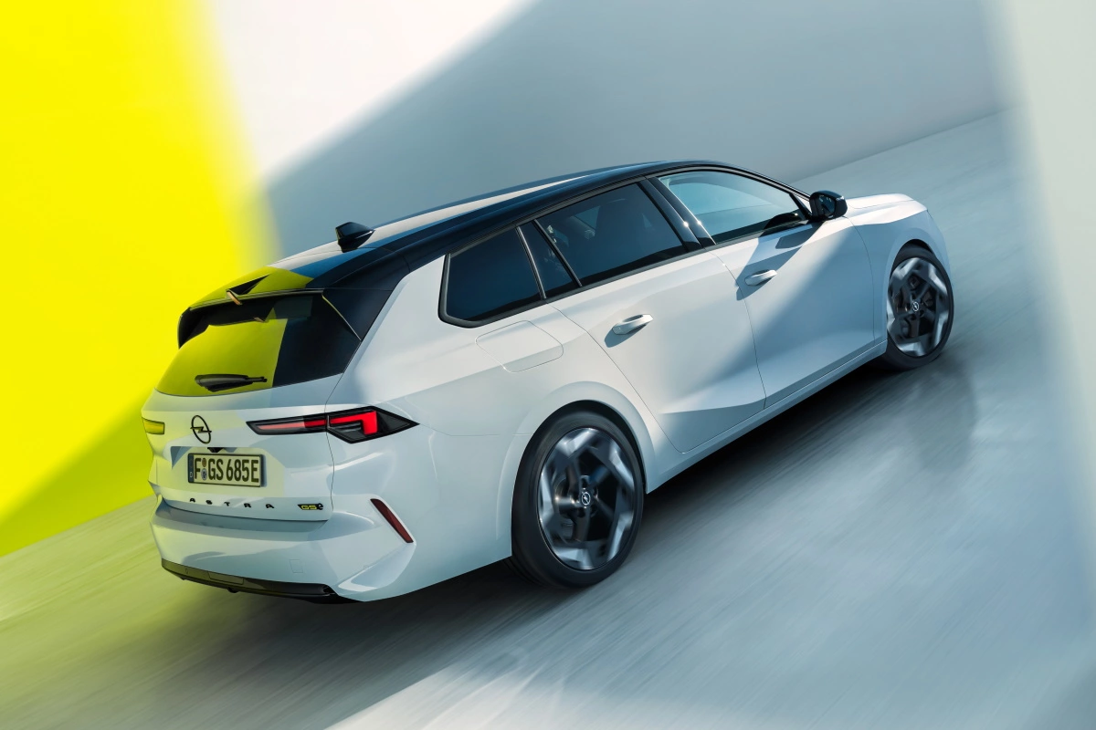 Opel Astra GSe. Elektrycznie i sportowo