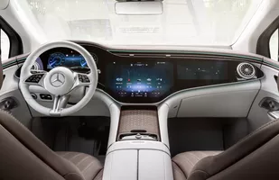 Mercedes EQE SUV