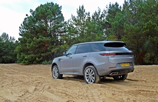 Range Rover Sport 2022 - arystokrata, który nie boi się ubrudzić