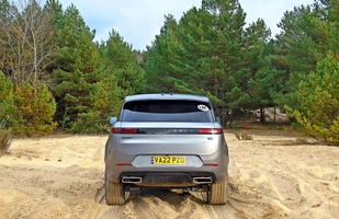 Range Rover Sport 2022 - arystokrata, który nie boi się ubrudzić